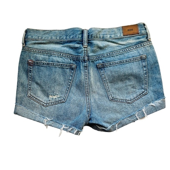 BDG distressed denim mid-rise shorts tomgirl acid wash Size 26W button fly - Picture 4 of 12